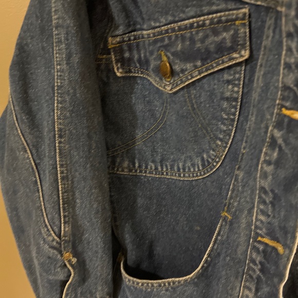 weathered blues jean jacket Womens Medium - Picture 3 of 8